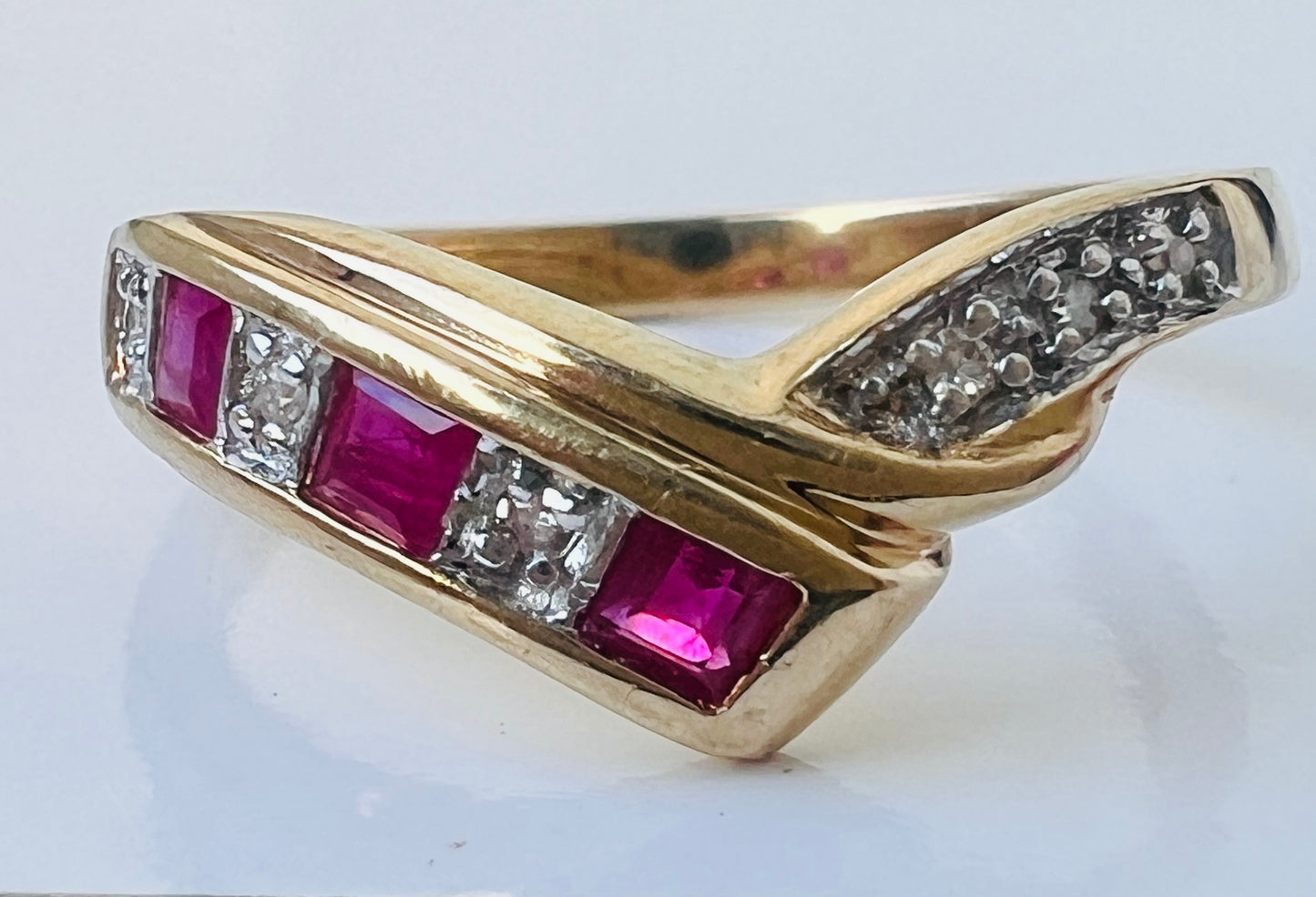 9ct Gold Ruby & Diamond Wishbone /Chevron Ring