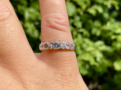9ct Gold Aquamarine & Diamond Ring