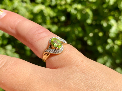 9ct Gold Peridot & Diamond Ring
