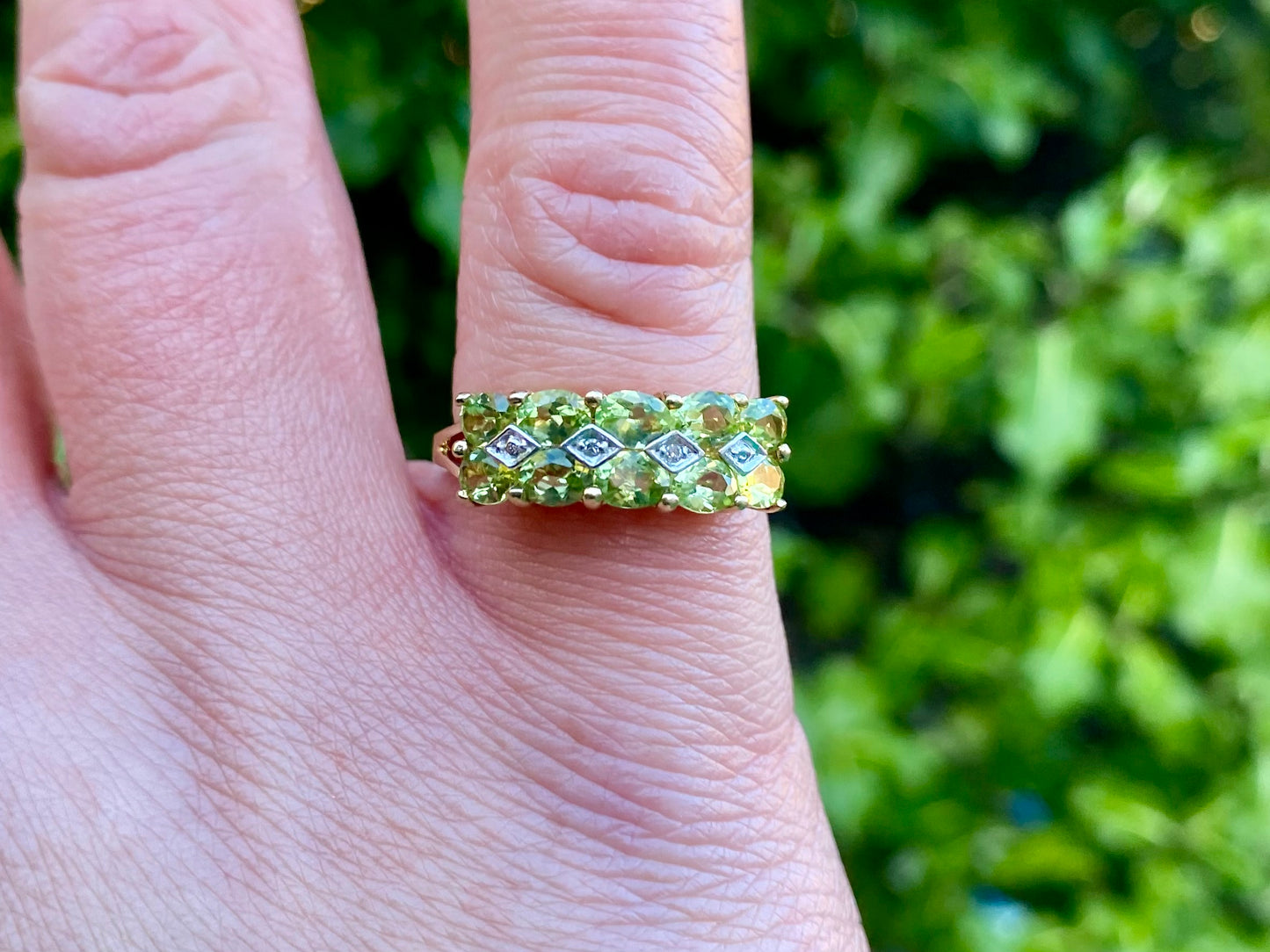 9ct Gold Peridot & Diamond Ring
