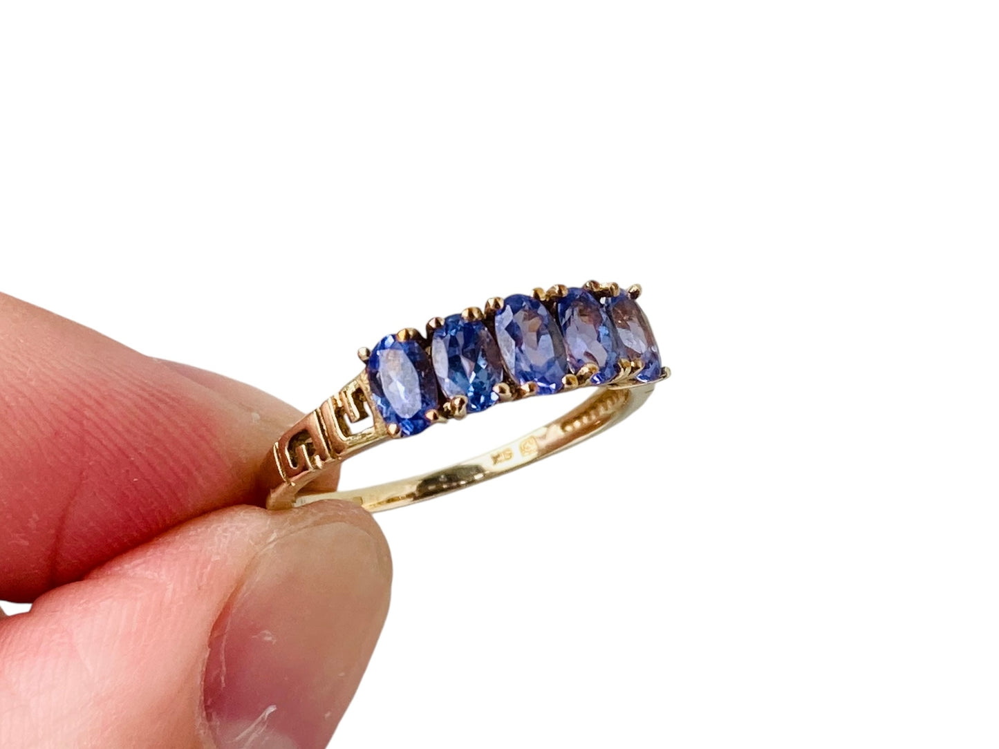 9ct Gold Tanzanite Ring