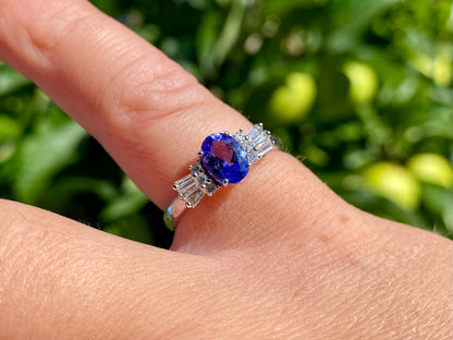14ct Gold Tanzanite & Diamond Ring