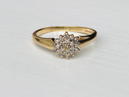 Vintage 9ct Gold Diamond Ring