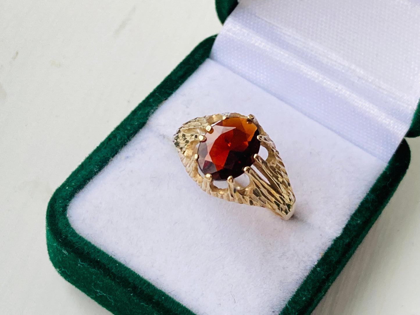 9ct Gold Garnet Ring