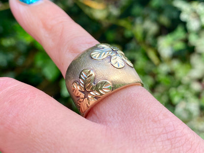 9ct Gold Wide Floral Ring