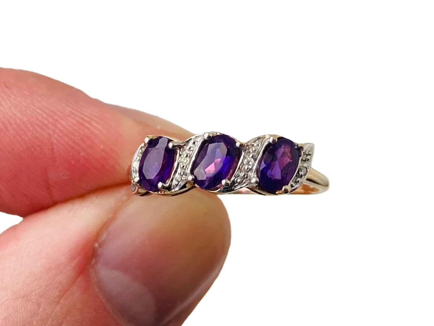 9ct Gold Amethyst & Diamond Ring