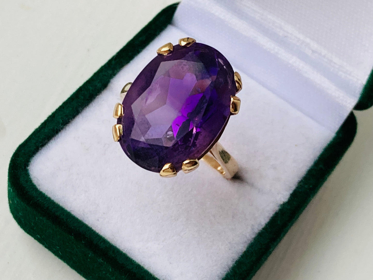 9ct Gold Amethyst Ring