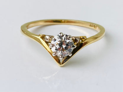 Vintage 18ct Gold Solitaire Diamond Wishbone / Chevron Ring