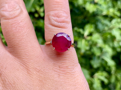 9ct Gold Ruby & Zircon Ring