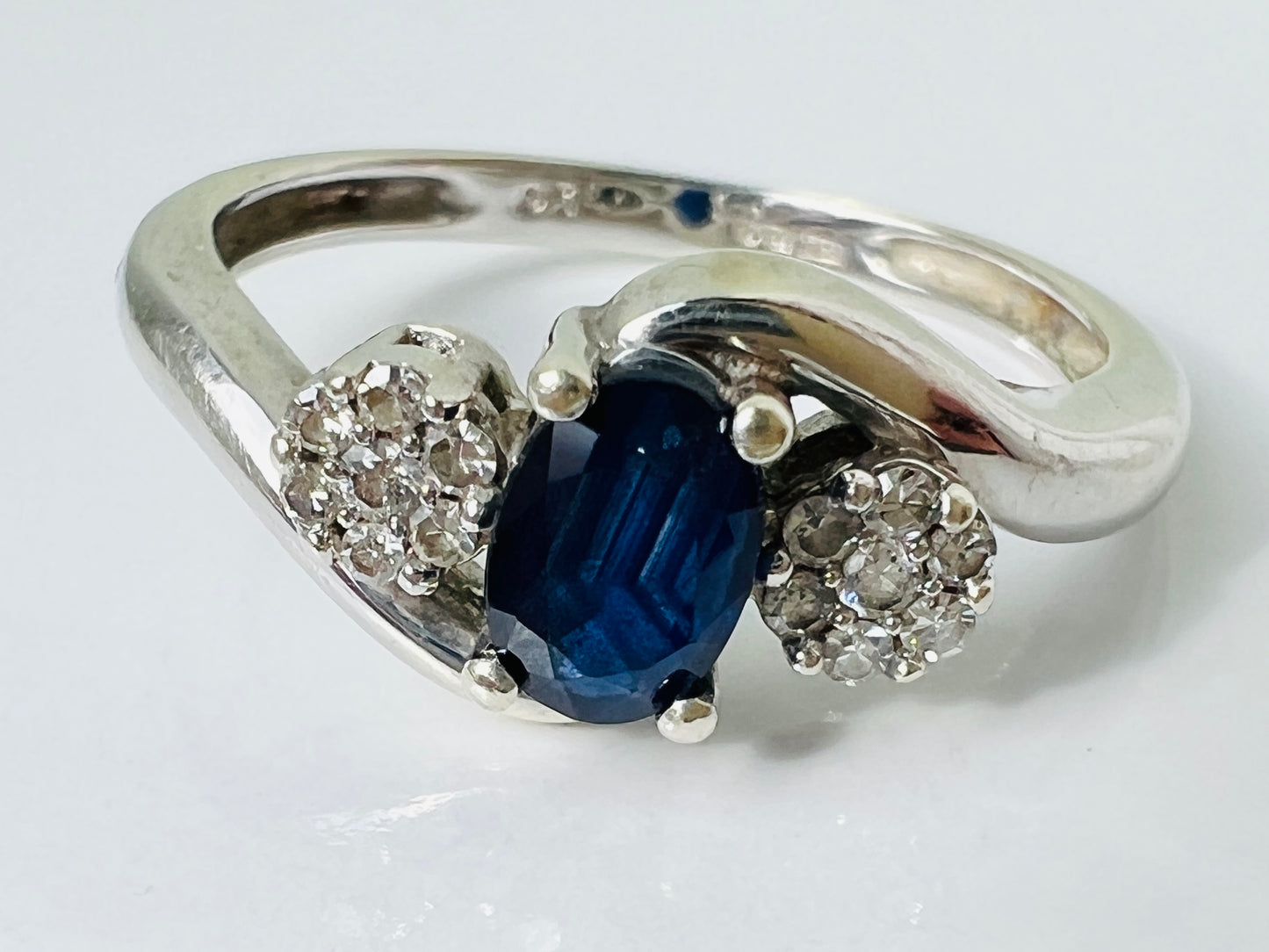 9ct Gold Sapphire & Diamond Ring