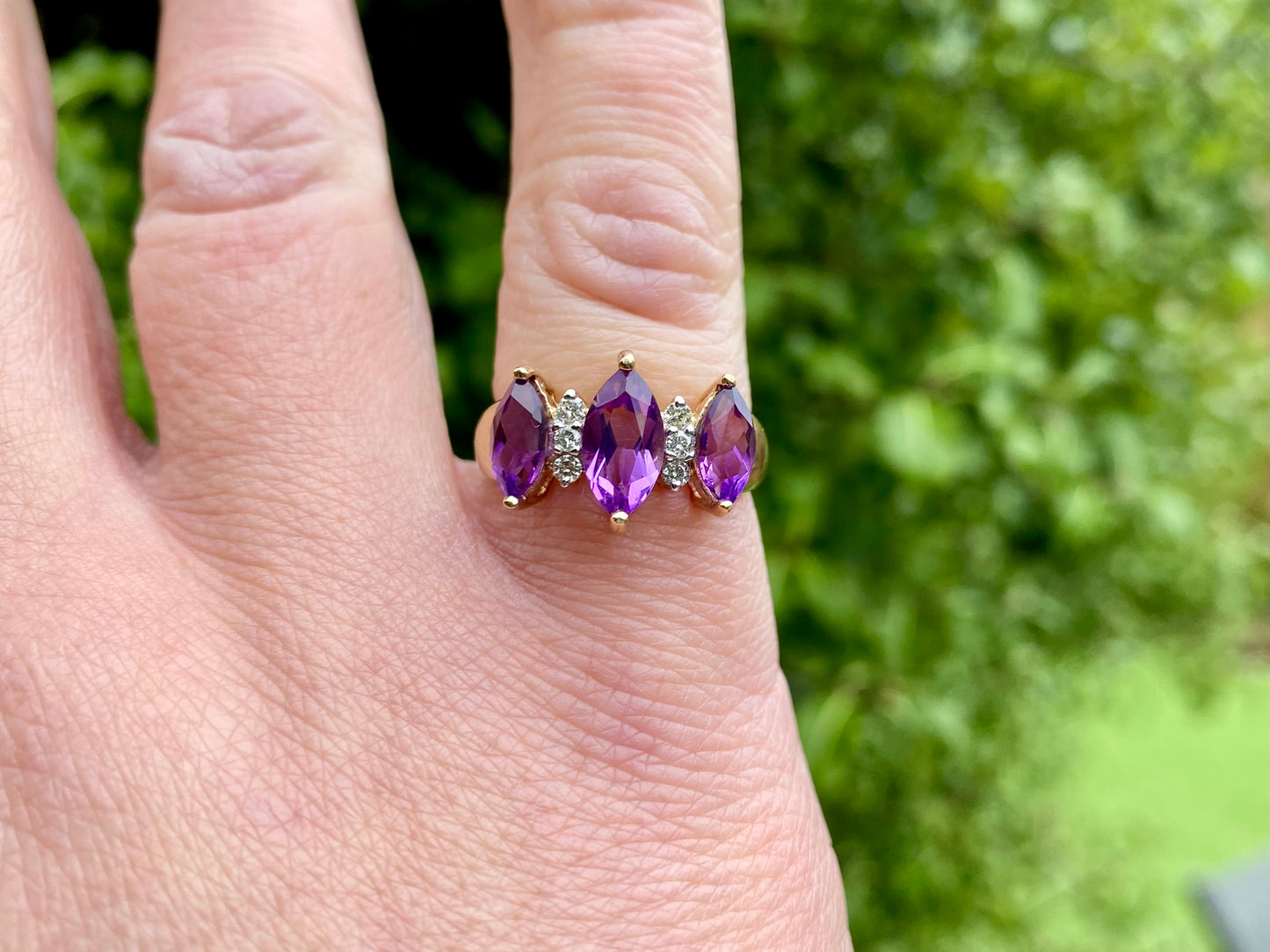 Vintage 9ct Gold Amethyst & Diamond Ring