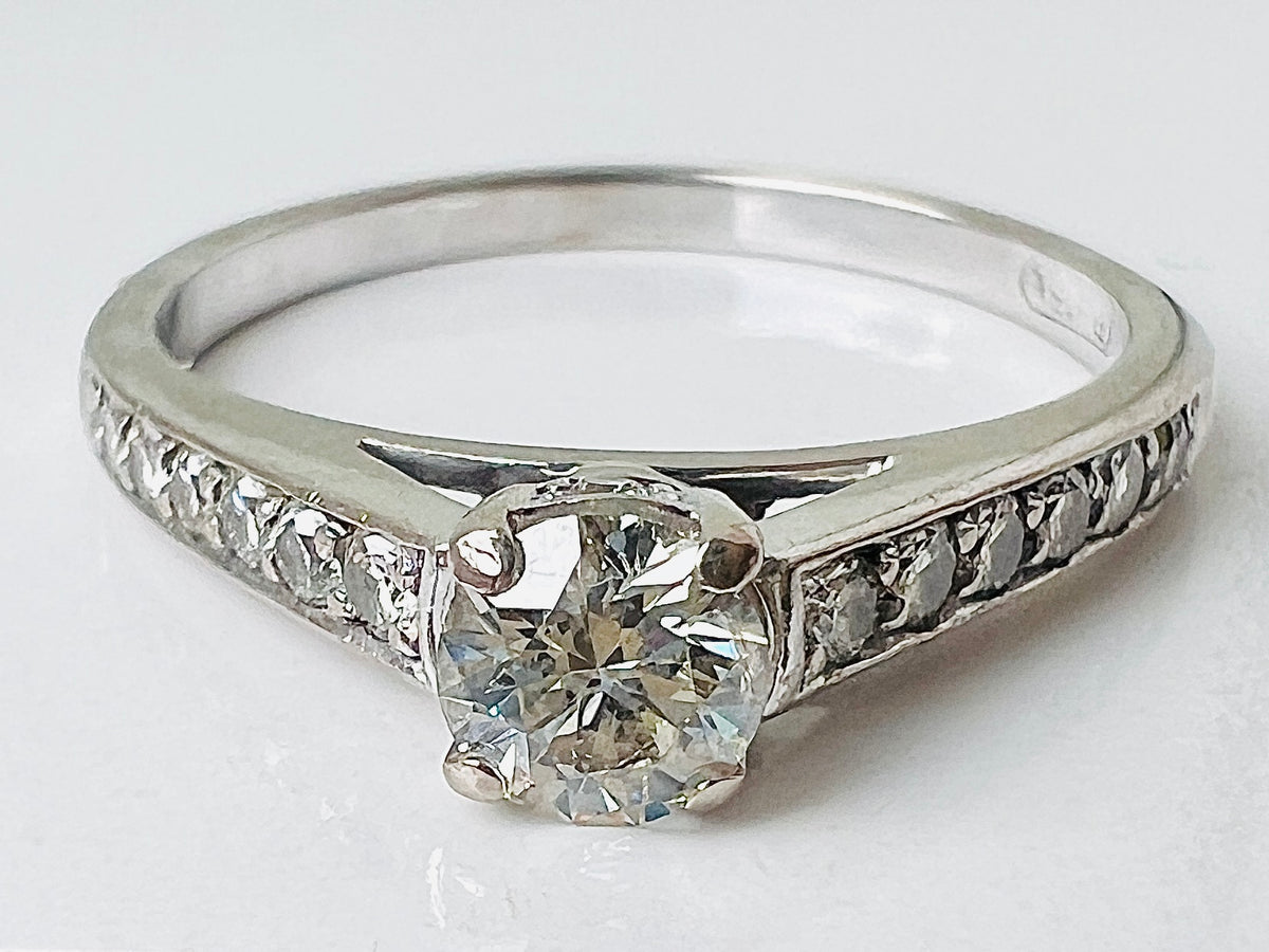 18ct Gold Diamond Ring
