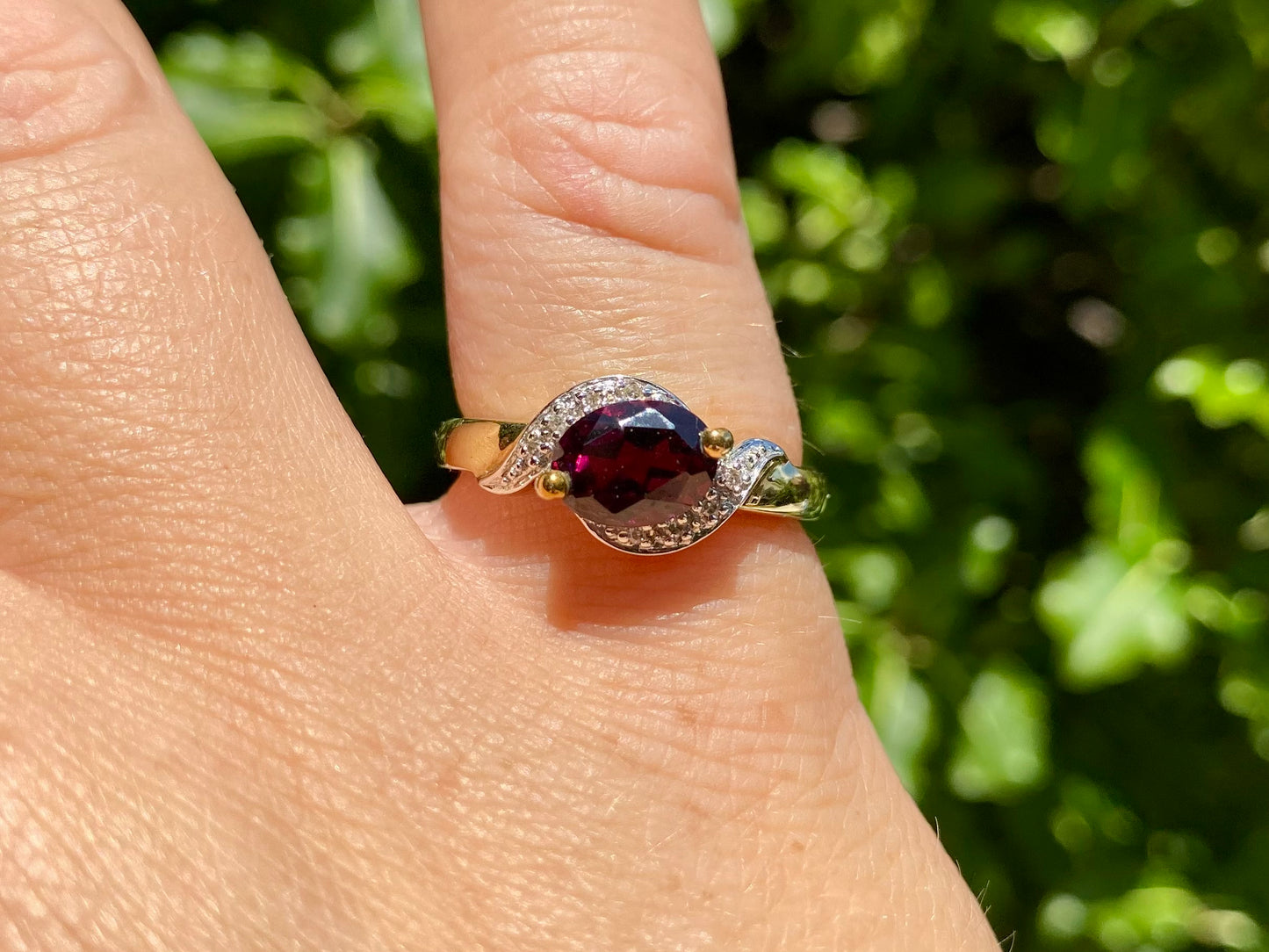9ct Gold Rhodolite Garnet & Diamond Ring