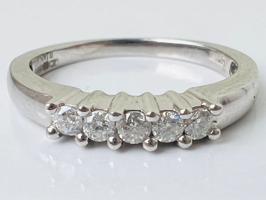 18ct Gold Diamond Ring