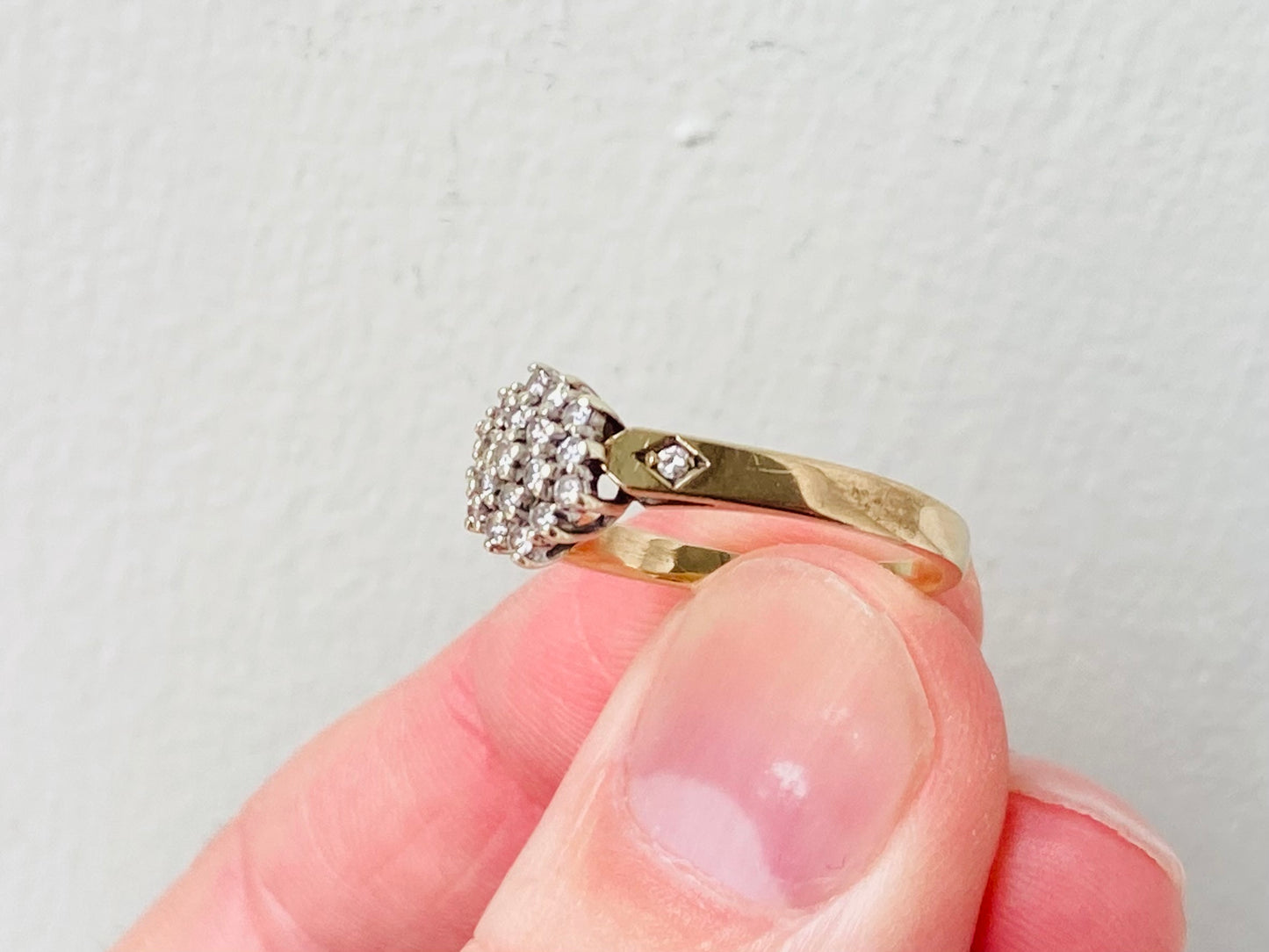 Vintage 9ct Gold Diamond Ring