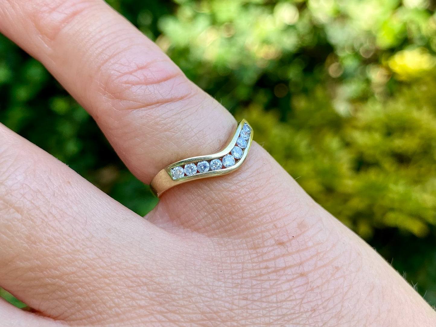9ct Gold 0.25ct Diamond Wishbone Ring