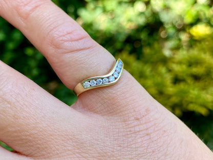 9ct Gold 0.25ct Diamond Wishbone Ring