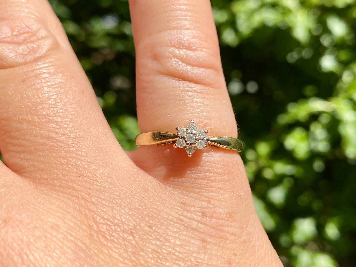 9ct Gold Diamond Ring