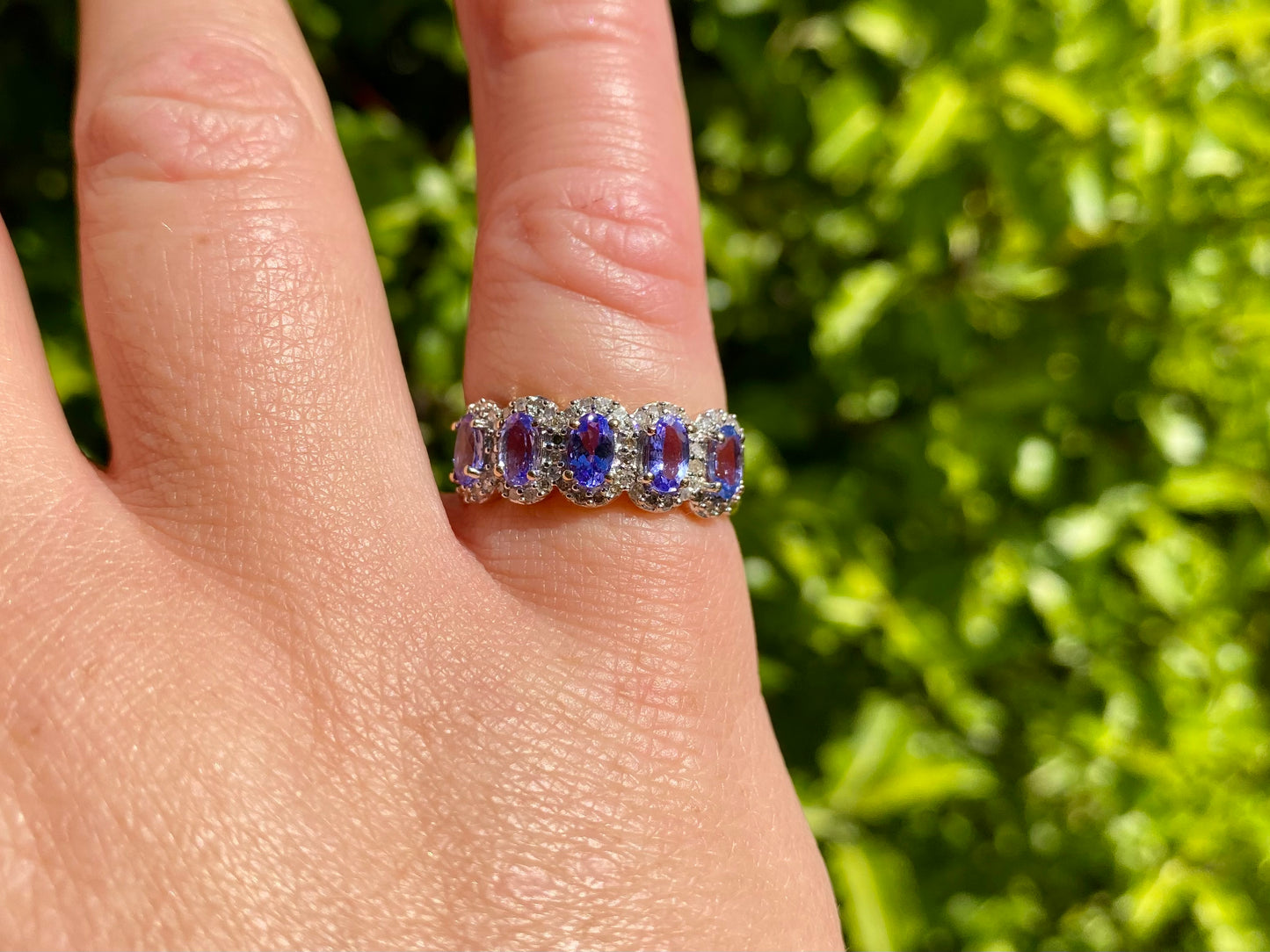 9ct Gold Tanzanite & Diamond Ring