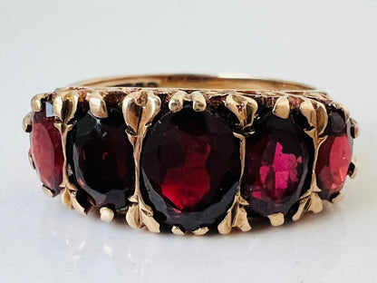 Vintage 9ct Gold Garnet Ring