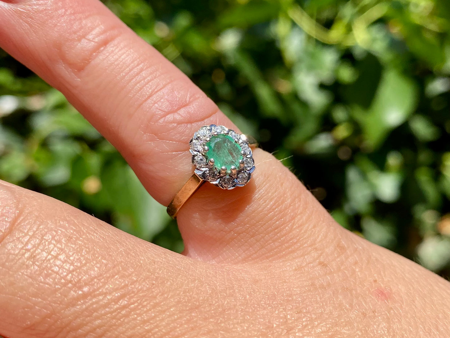 Vintage 9ct Gold Emerald & Diamond Ring