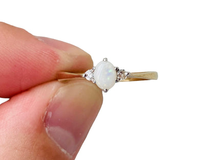 Vintage 9ct Gold Opal & Diamond Ring