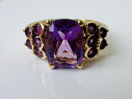 9ct Gold Amethyst Ring