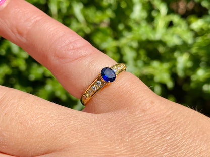 18ct Gold Sapphire & Diamond Ring