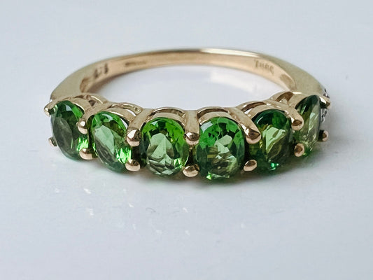 9ct Gold Tsavorite Garnet & Diamond Ring