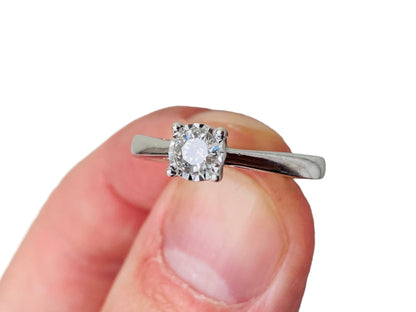 9ct Gold Diamond Ring