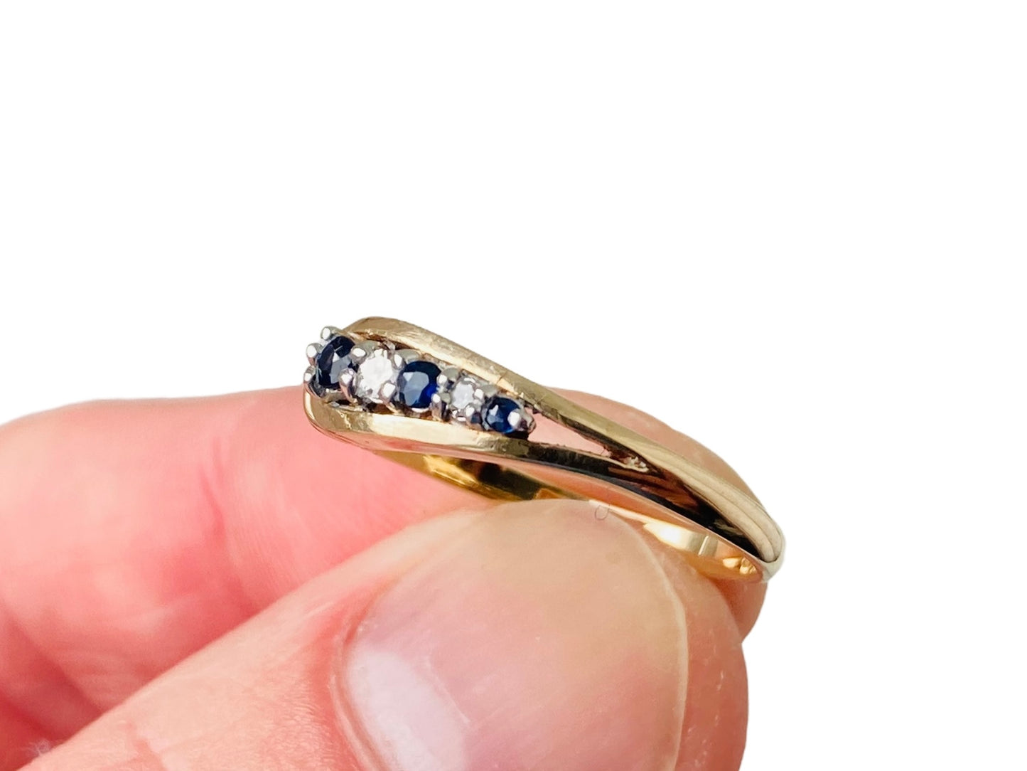 9ct Gold Sapphire & Diamond Ring