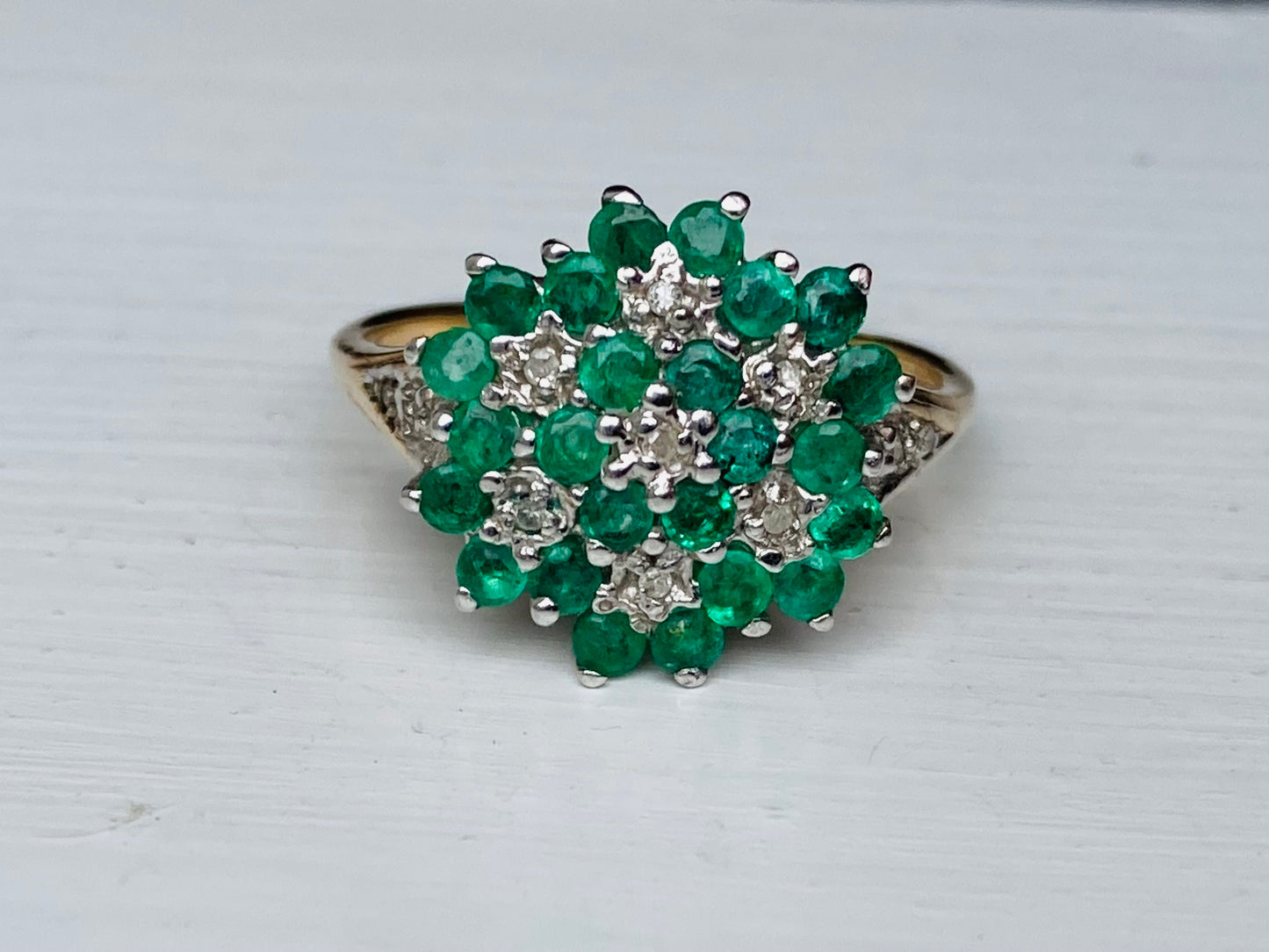 Vintage 9ct Gold Emerald & Diamond Ring