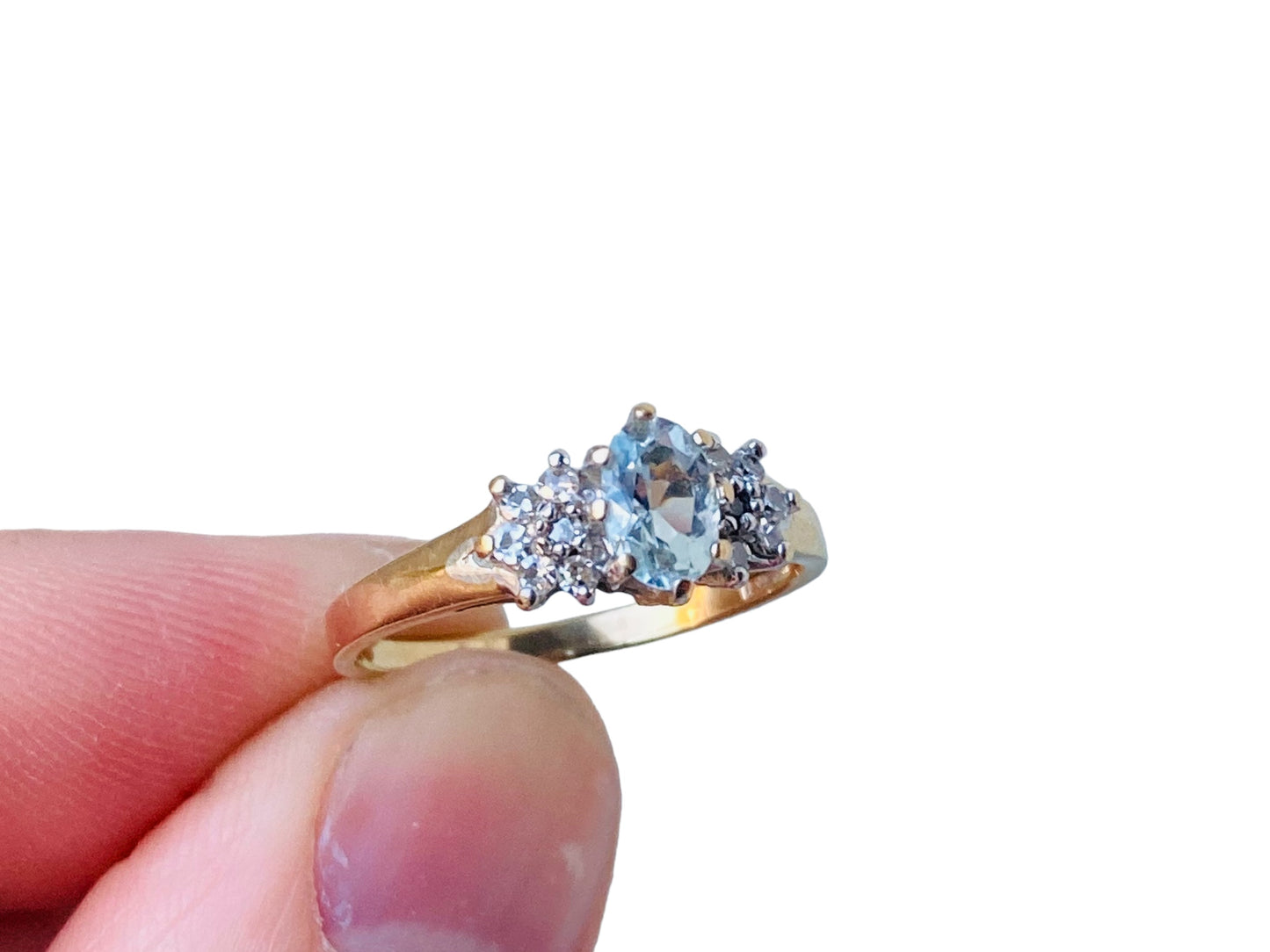 9ct Gold Aquamarine & Diamond Ring