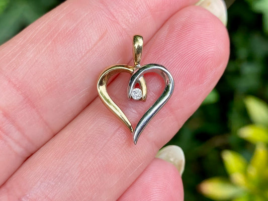 9ct Gold Diamond Heart Pendant