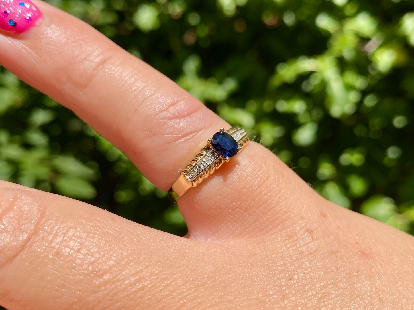 9ct Gold Sapphire & Diamond Ring