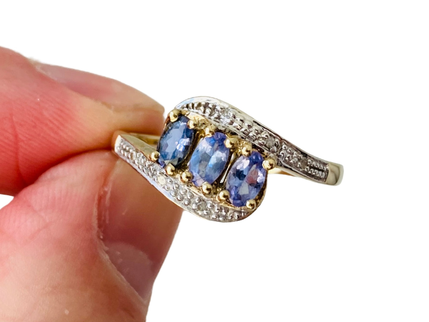 9ct Gold Tanzanite & Diamond Ring