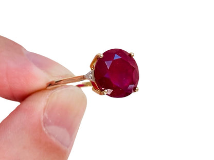 9ct Gold Ruby & Zircon Ring