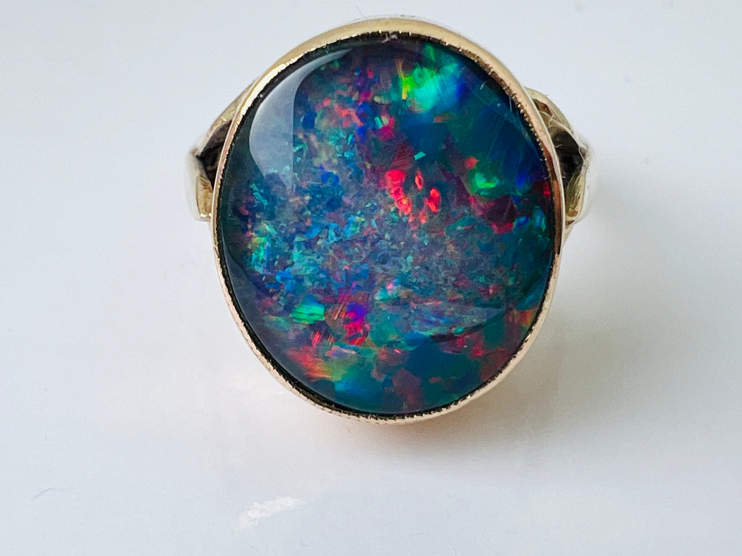 Vintage 9ct Gold Opal Triplet Ring