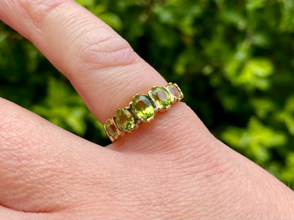 Vintage 9ct Gold Peridot Ring