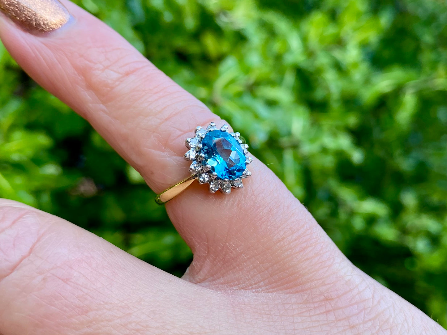 Vintage 18ct Gold Topaz & Diamond Ring