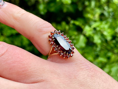 9ct Gold Garnet Ring