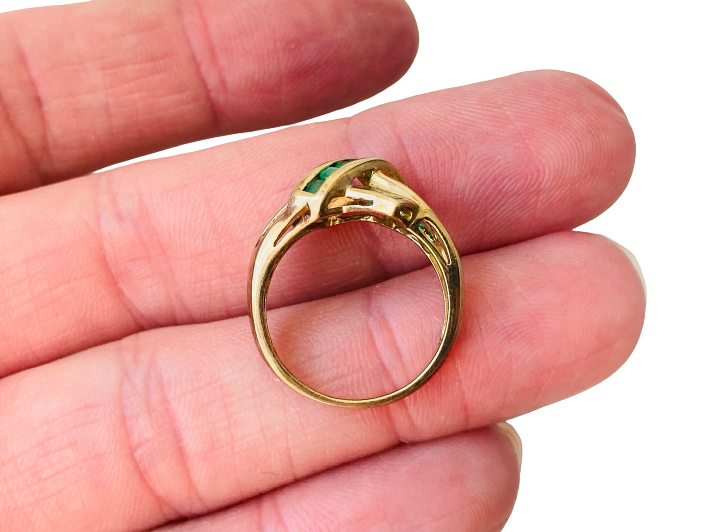 9ct Gold Emerald Ring