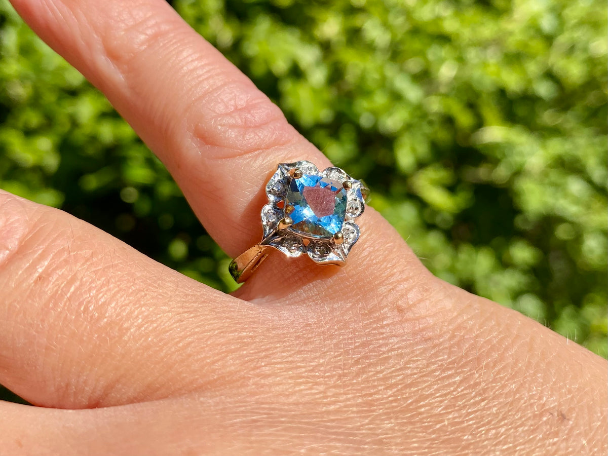 9ct Gold Aquamarine & Diamond Ring