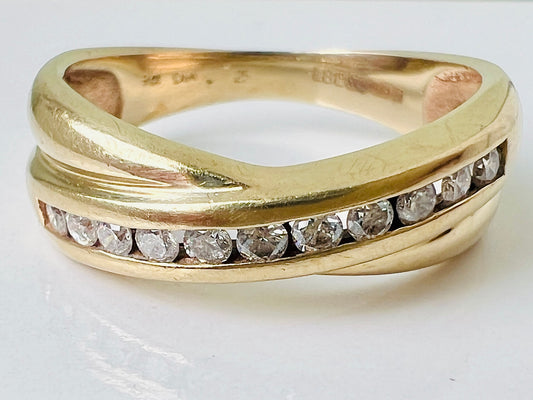 9ct Gold Diamond Crossover Ring
