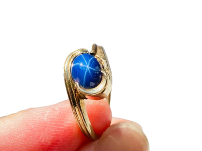 Vintage 9ct Gold Star Sapphire Ring