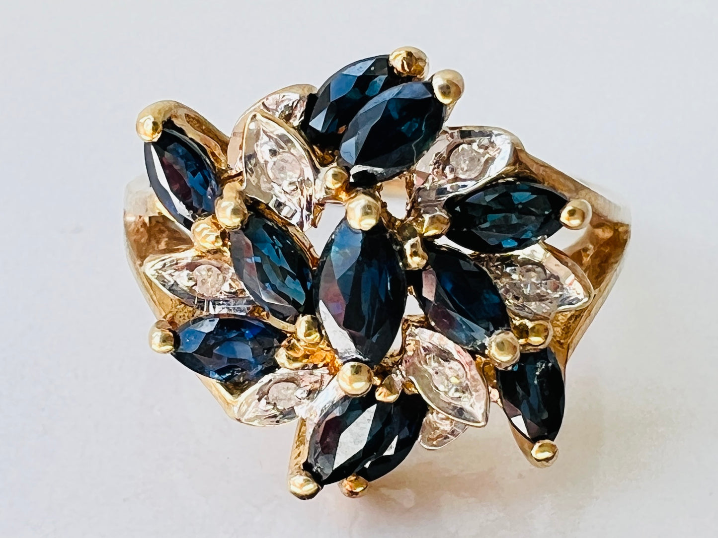 9ct Gold Sapphire & Diamond Ring