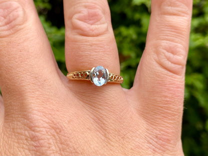 9ct Gold Aquamarine Ring