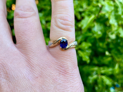 9ct Gold Sapphire & Diamond Ring