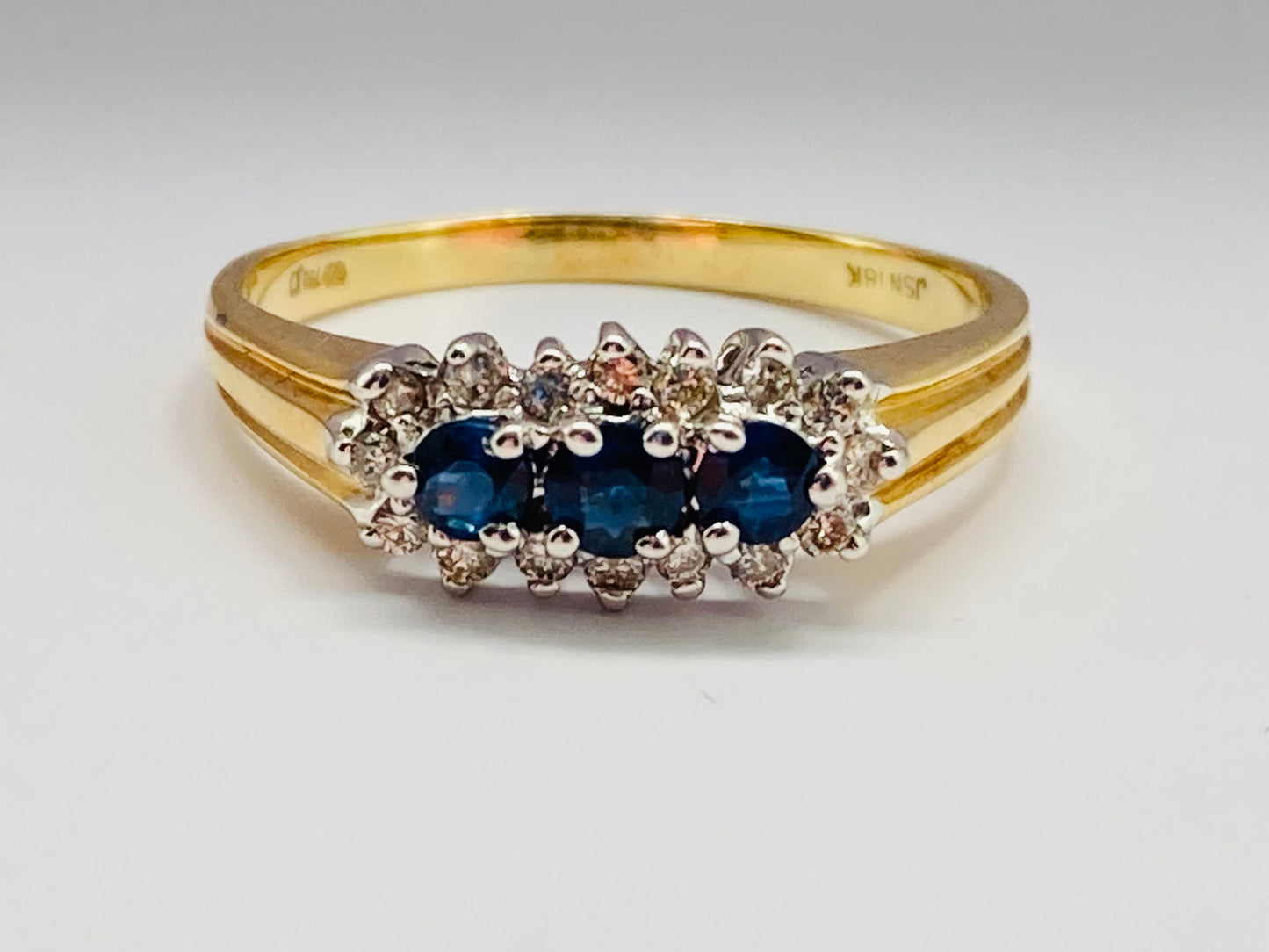 18ct Gold Sapphire & Diamond Ring