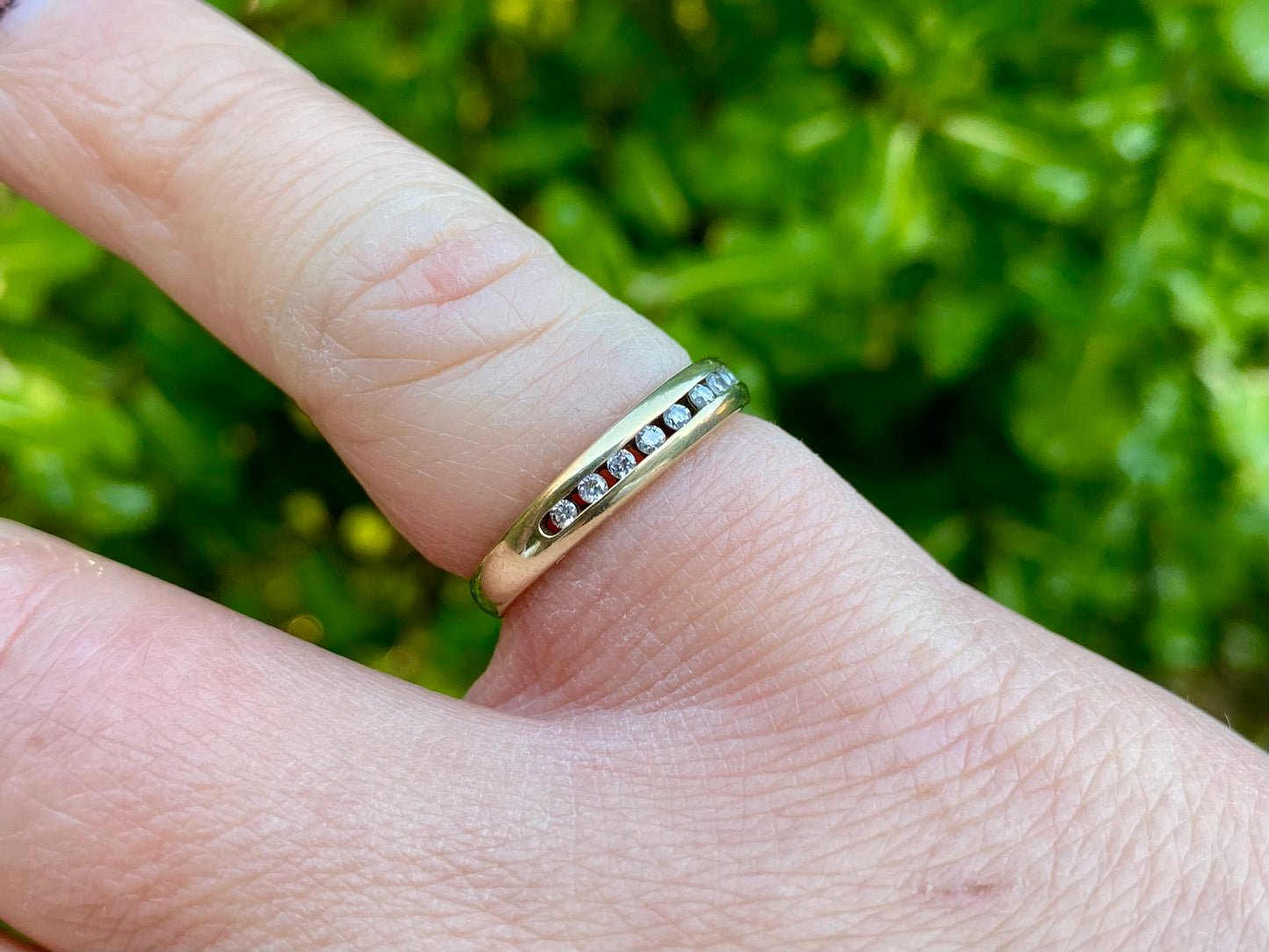 9ct Gold Ten-Stone Diamond Ring